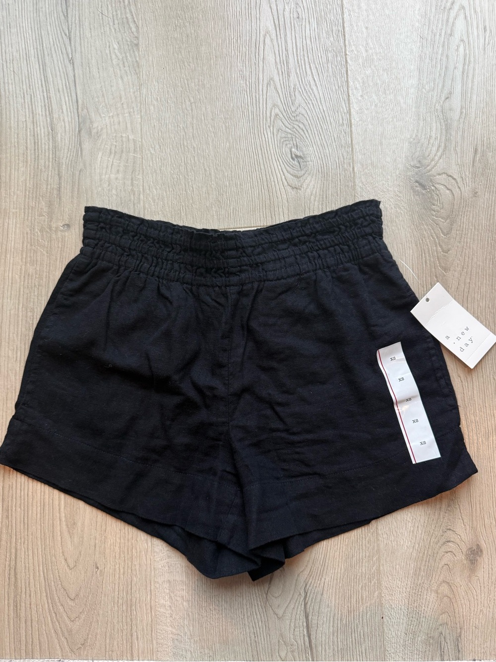 Linen Pull-On Shorts
